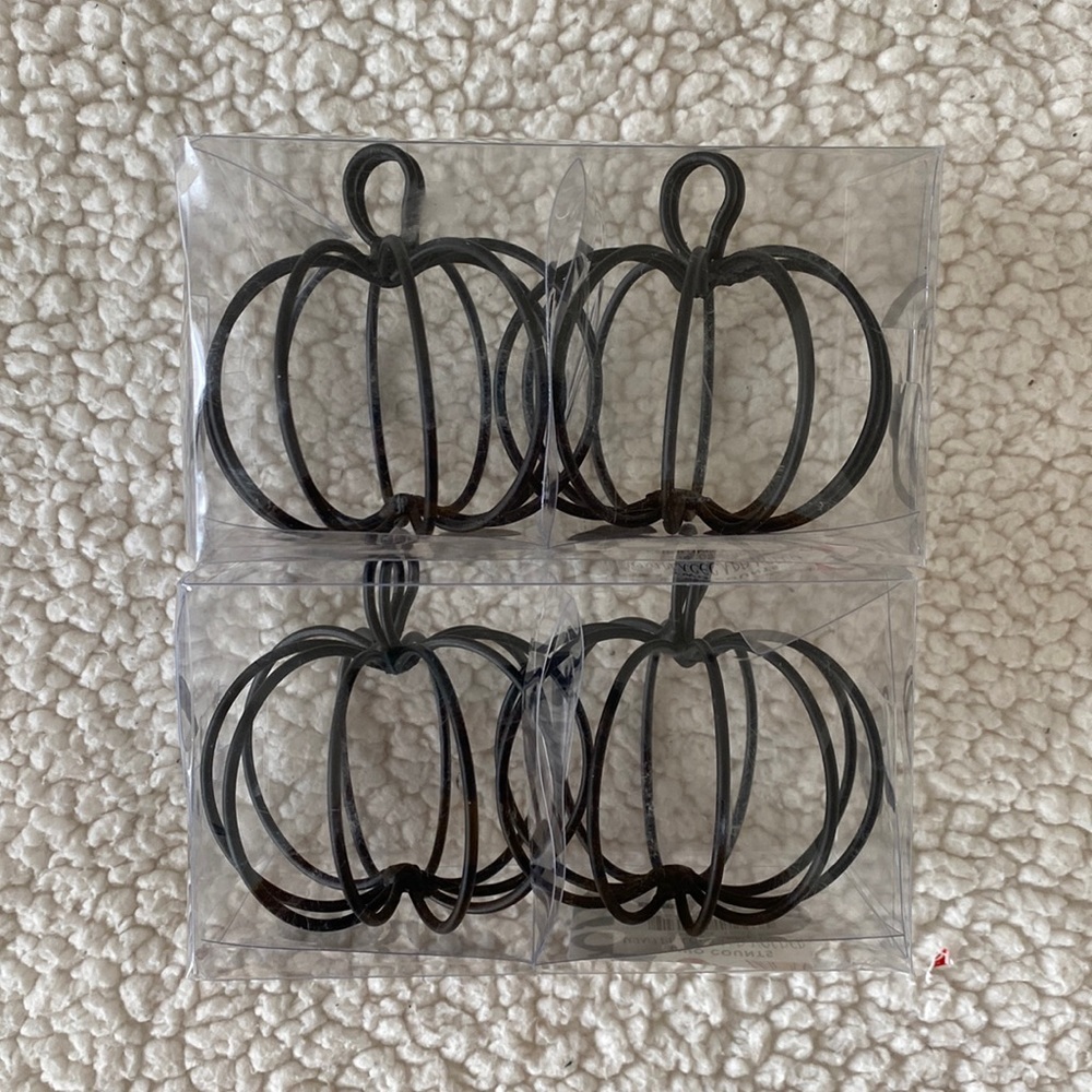 *NIB* Mini Pumpkin Placecard Holders (Set of 4)